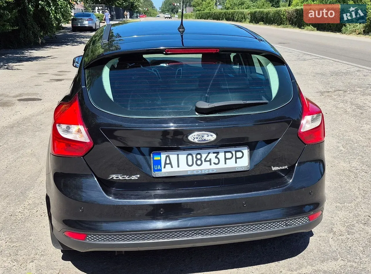 Ford Focus 2011 photo 3