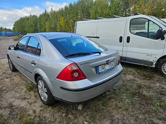 Ford Mondeo 2004 photo 3