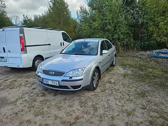 Ford Mondeo 2004 photo 4
