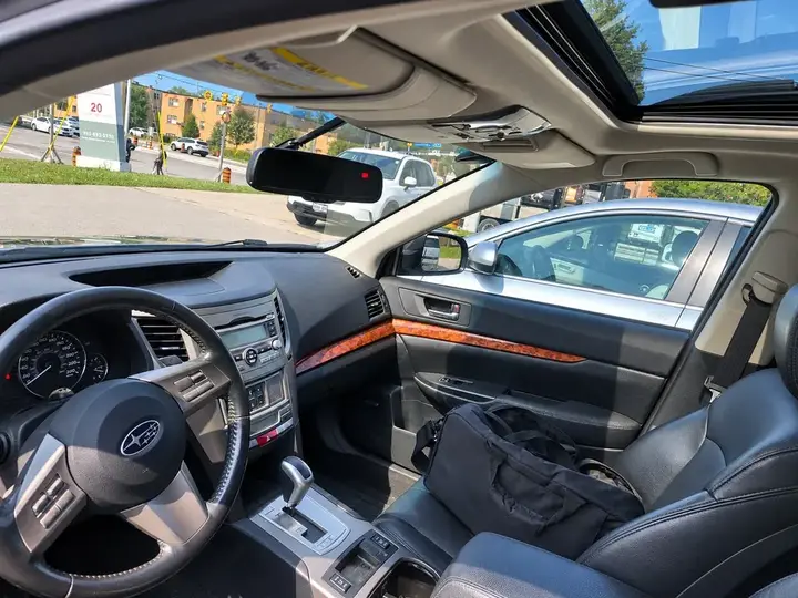 Subaru Outback 2010 photo 3