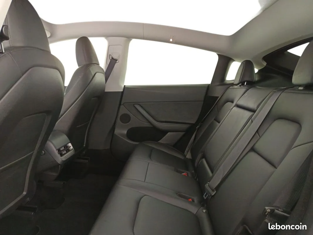 Tesla Model Y 2024 photo 5