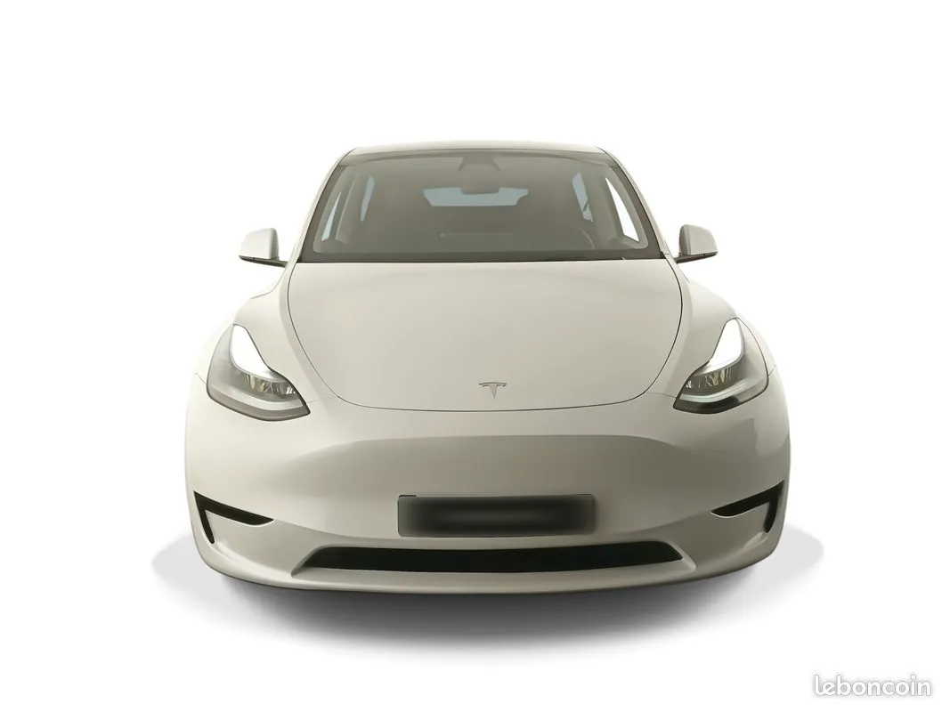 Tesla Model Y 2024 photo 2