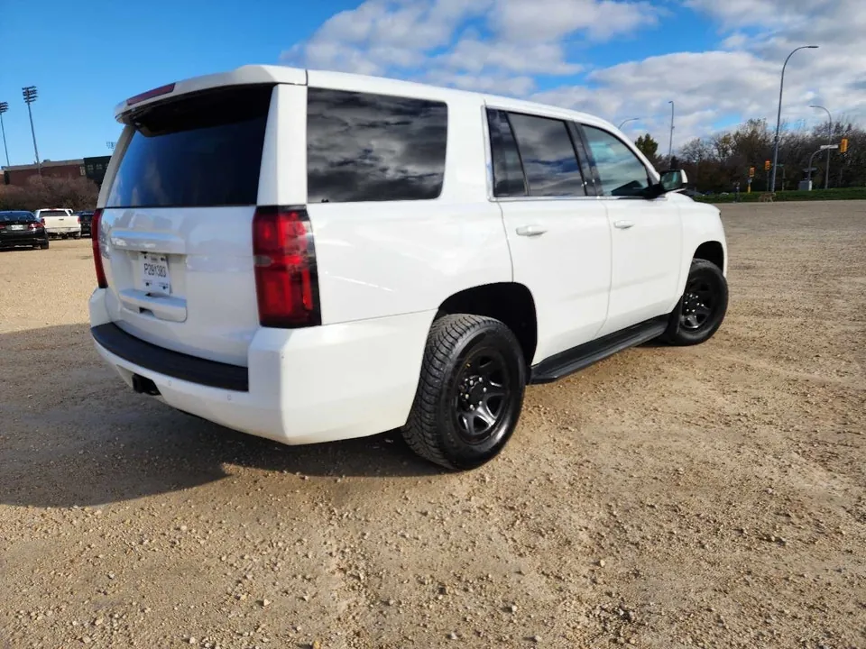 Chevrolet Tahoe 2018 photo 2