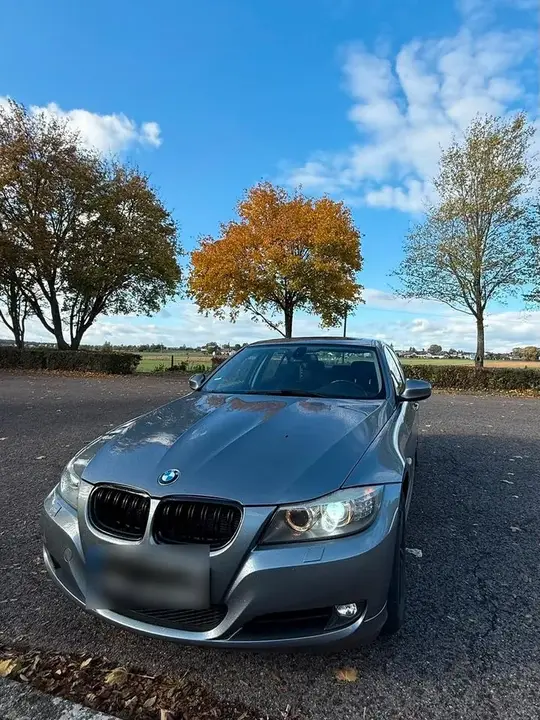BMW 318I