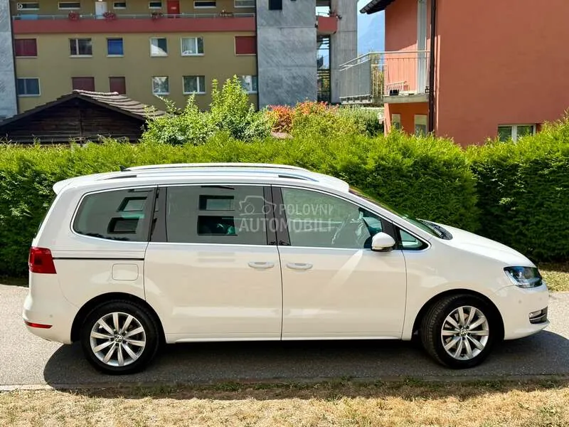 Volkswagen Sharan 2012 photo 4