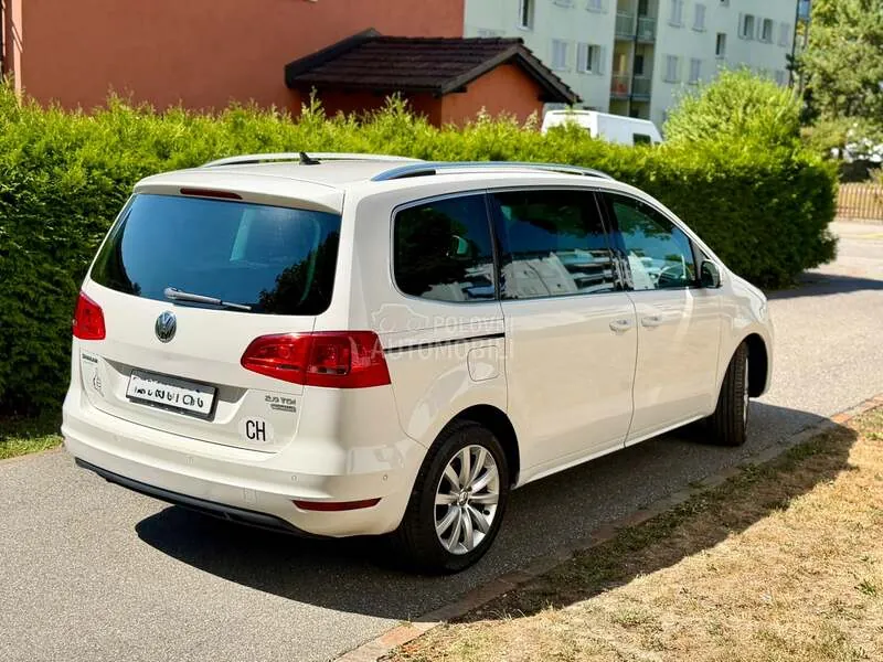Volkswagen Sharan 2012 photo 3