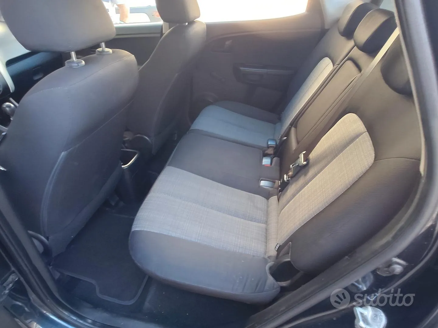 Kia Venga 2013 photo 3