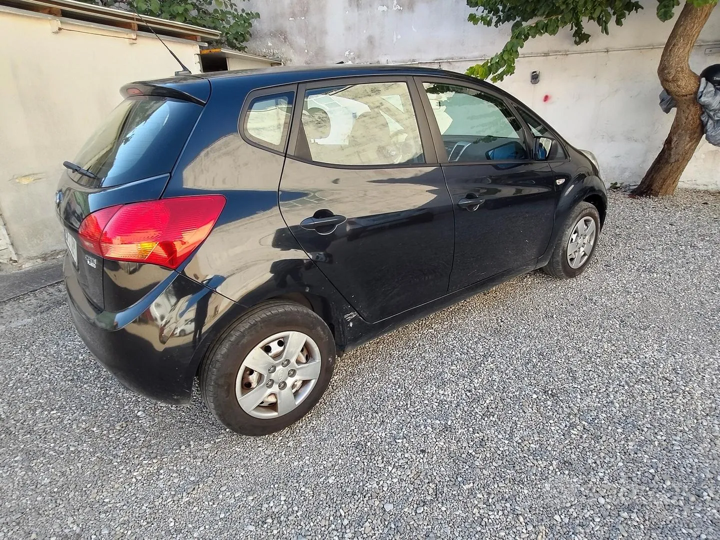 Kia Venga 2013 photo 5