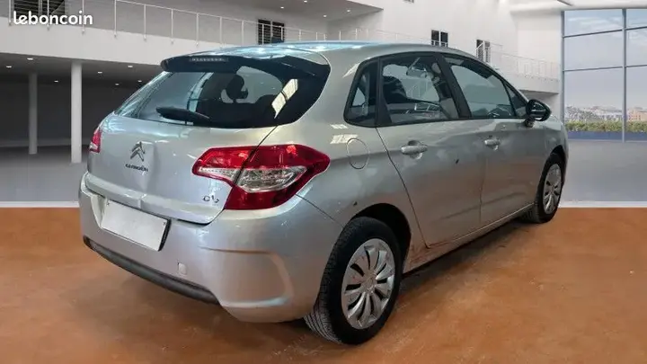 Citroen C4 2014 photo 2