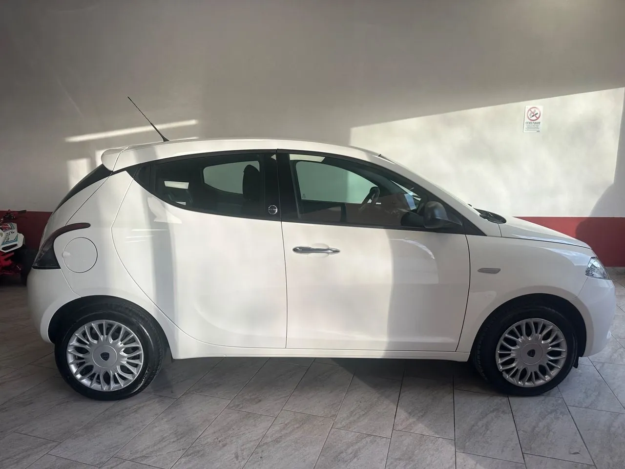 Lancia Ypsilon 2018 photo 5