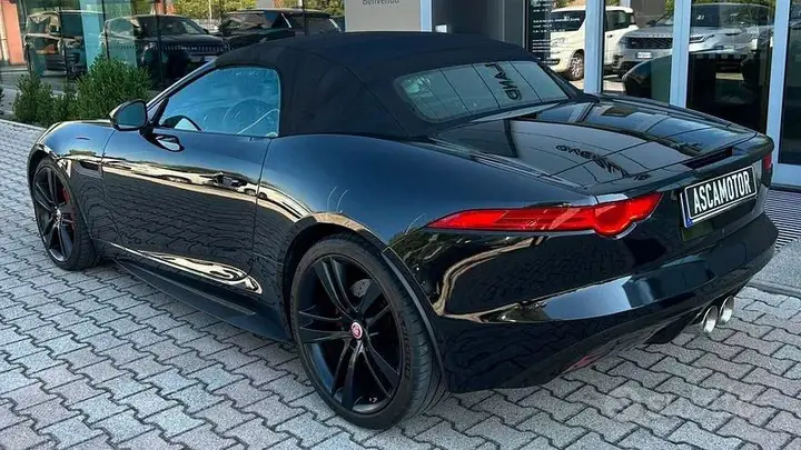 Jaguar F-Type 2017 photo 2