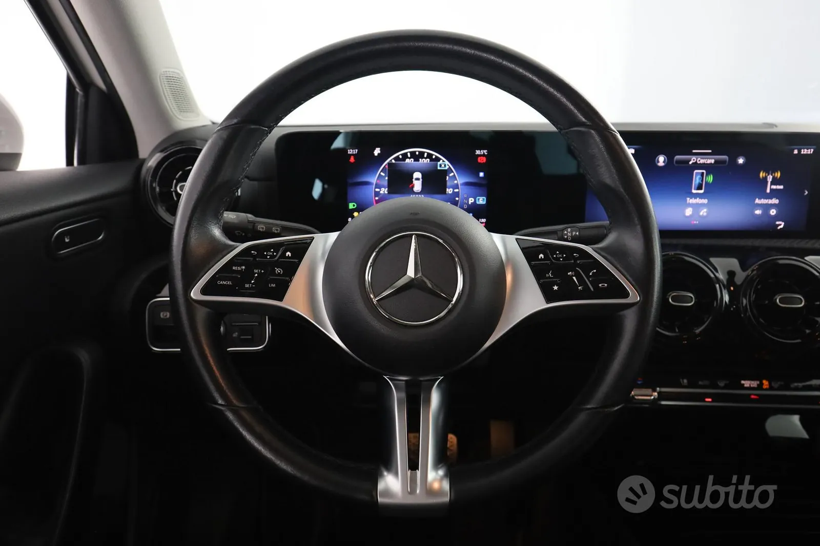 Mercedes-Benz A 180 2024 photo 5
