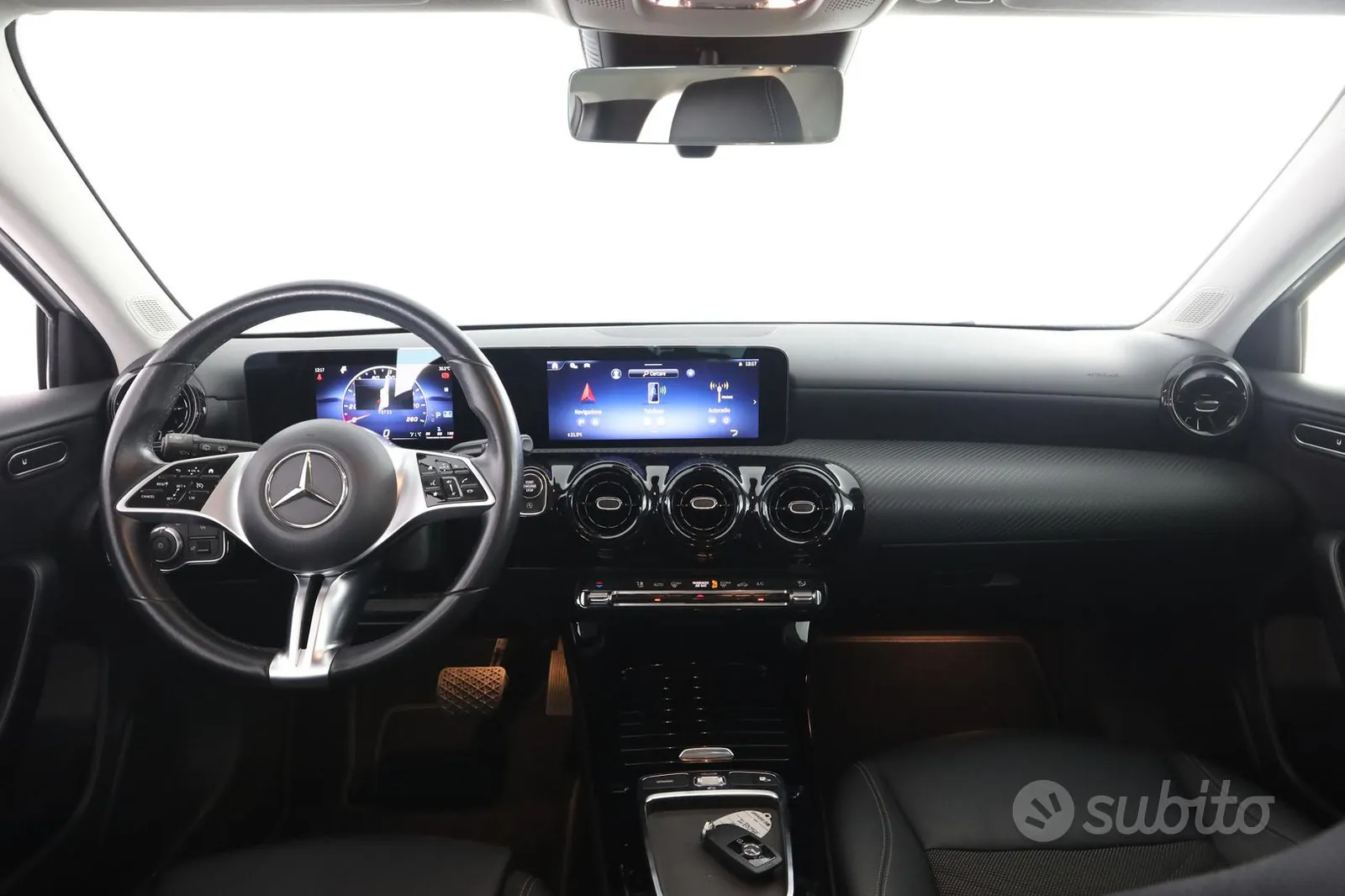 Mercedes-Benz A 180 2024 photo 4