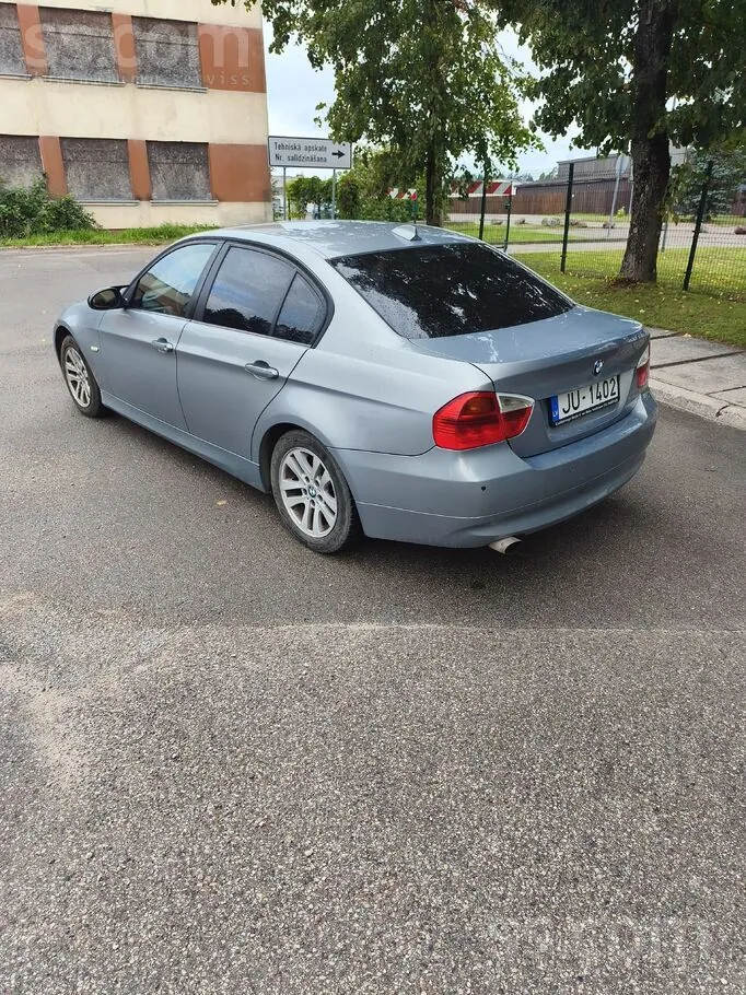 BMW 318 2006 photo 4