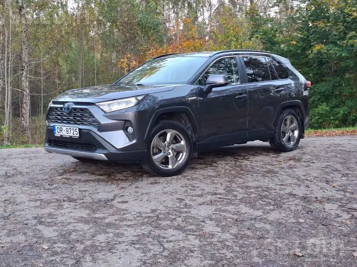 Toyota Rav4 2021 photo 3