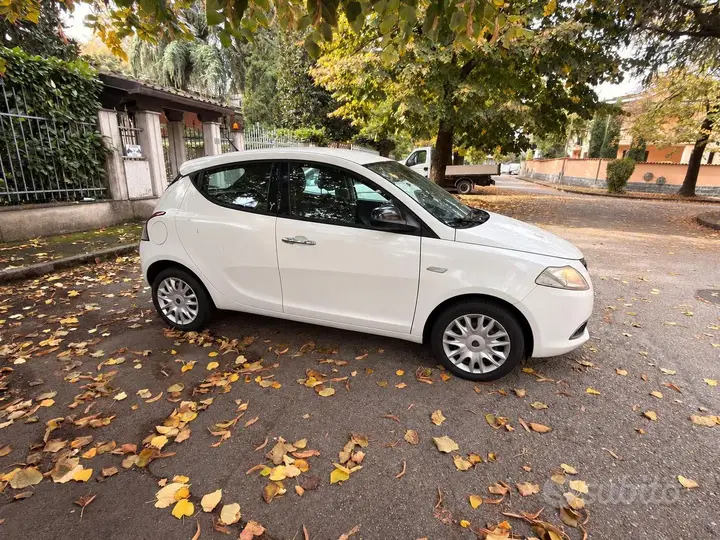 Lancia Ypsilon 2014 photo 5
