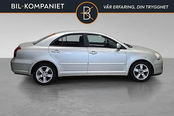 Toyota Avensis 2006 photo 2