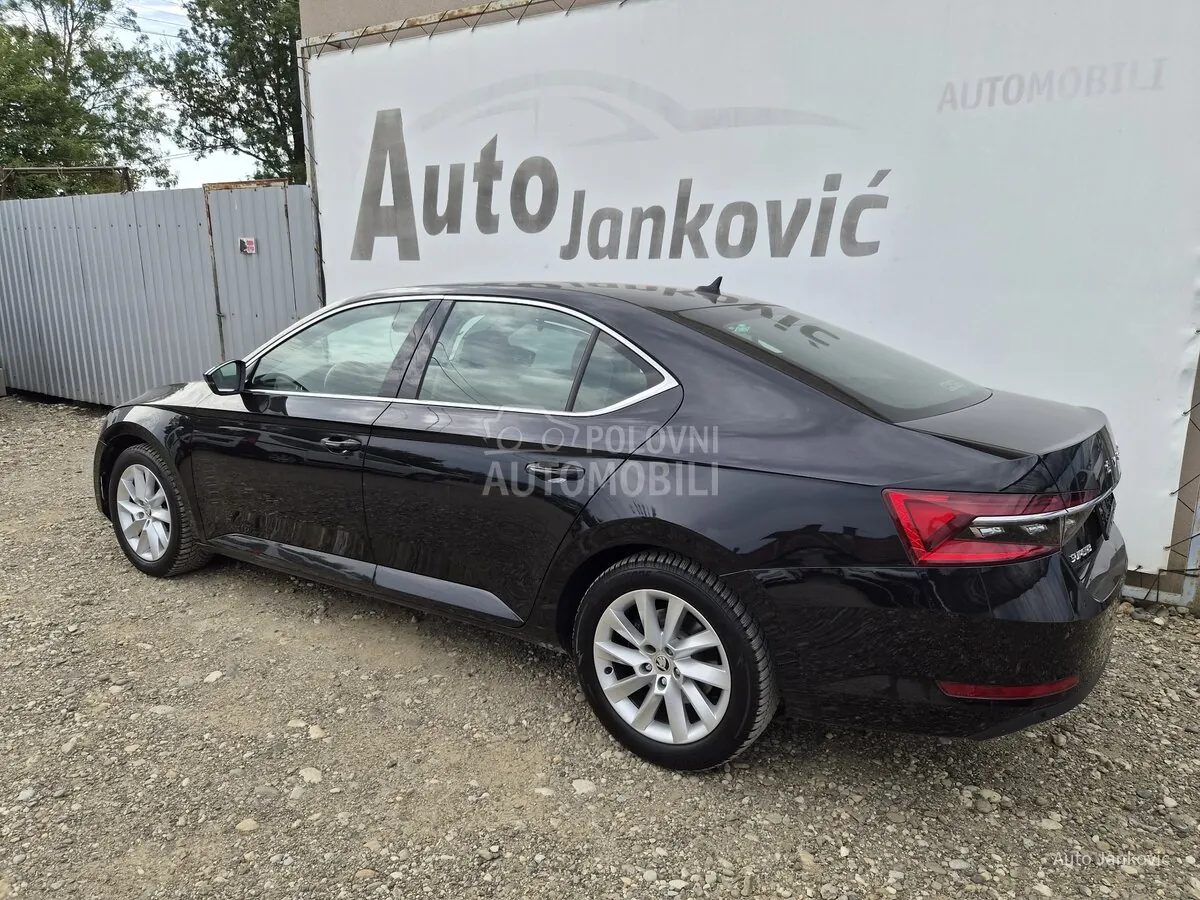 Skoda Superb 2023 photo 3
