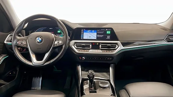 BMW 330E 2021 photo 4