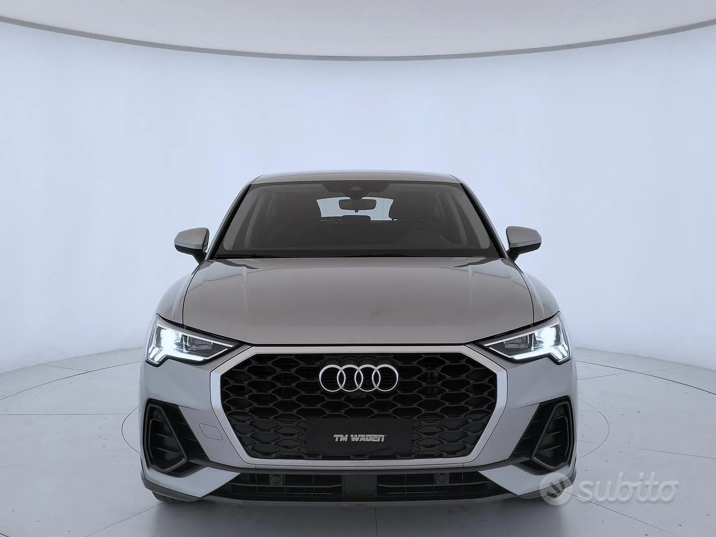 Audi Q3 2023 photo 2