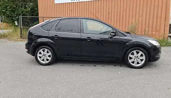 Ford Focus 2010 photo 2