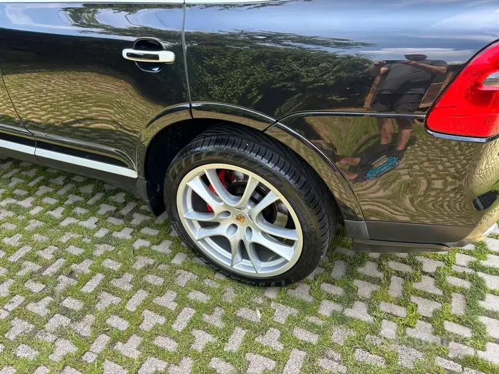 Porsche Cayenne 2008 photo 2