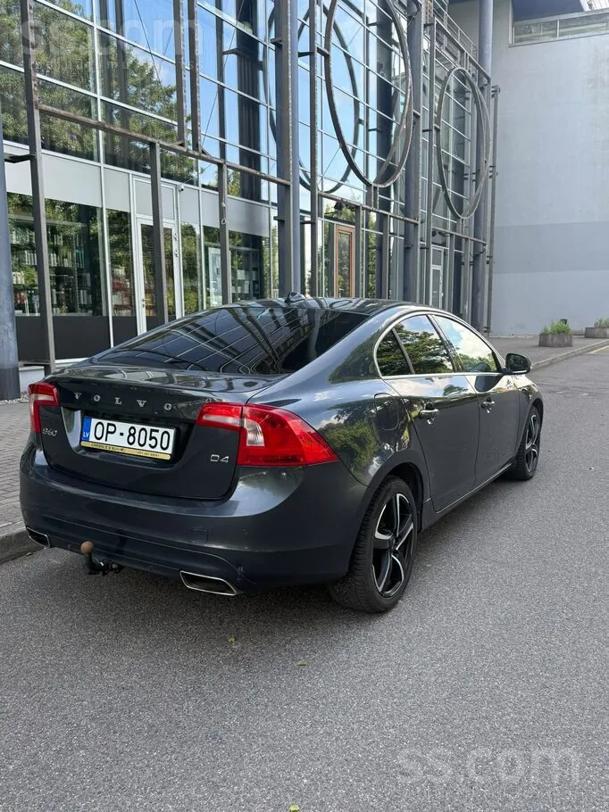 Volvo S60 2014 photo 3