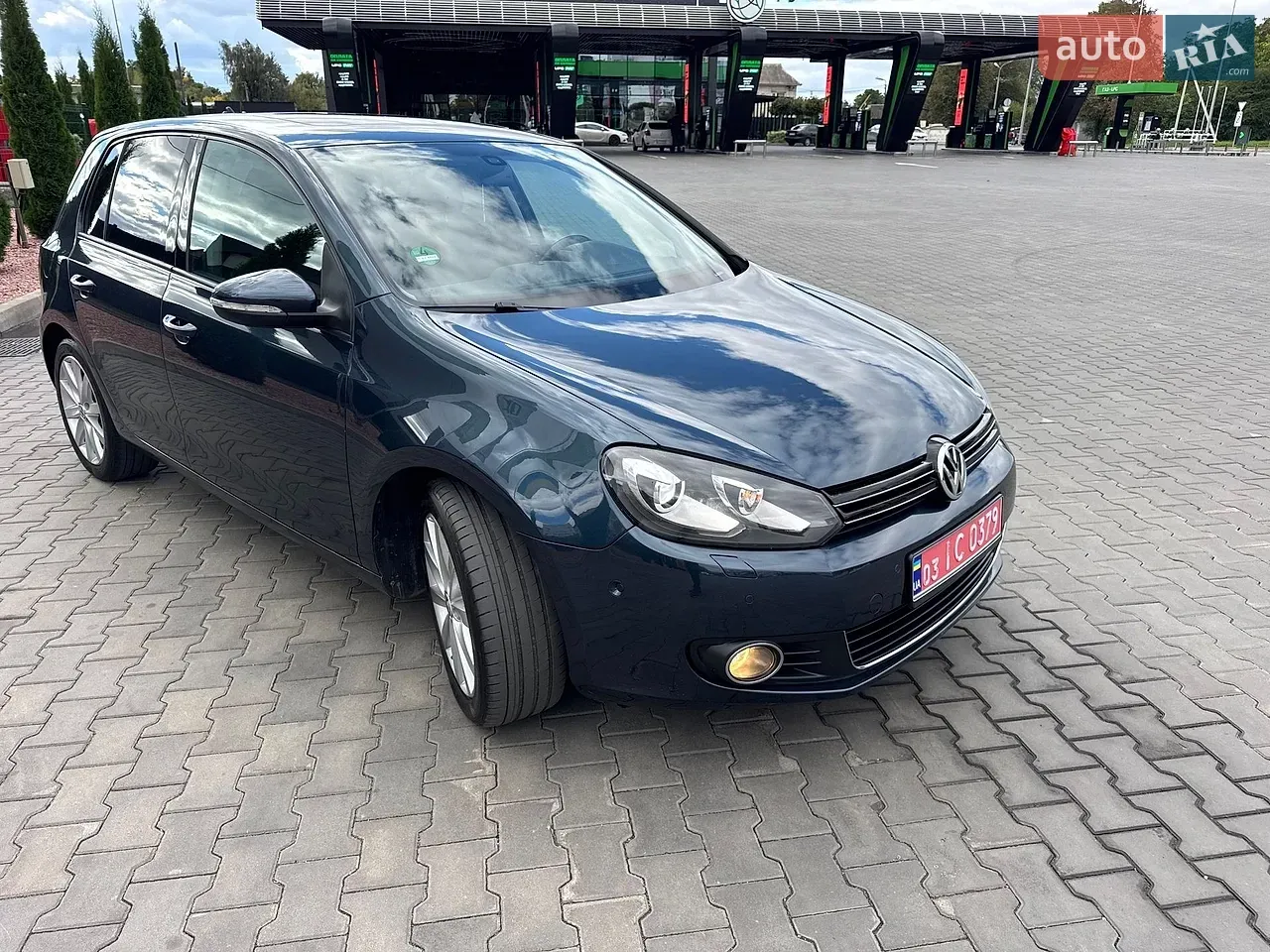 Volkswagen Golf 2010 photo 2