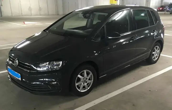 Volkswagen Golf 2018 photo 2