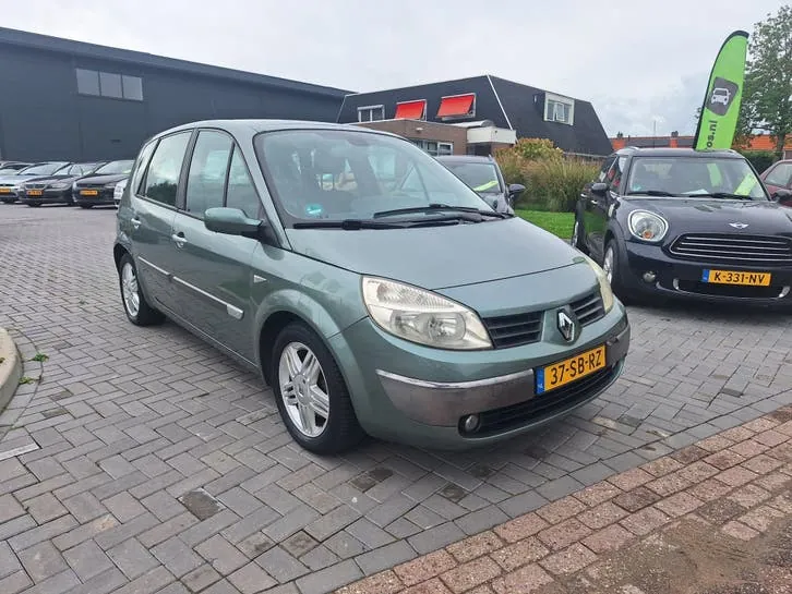 Renault Scénic 2005 photo 2