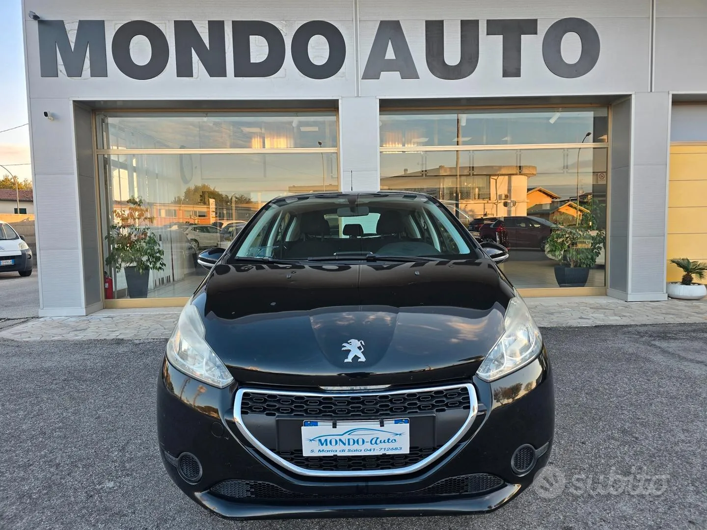 Peugeot 208