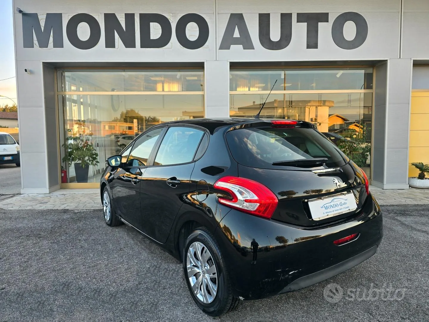 Peugeot 208 2013 photo 4