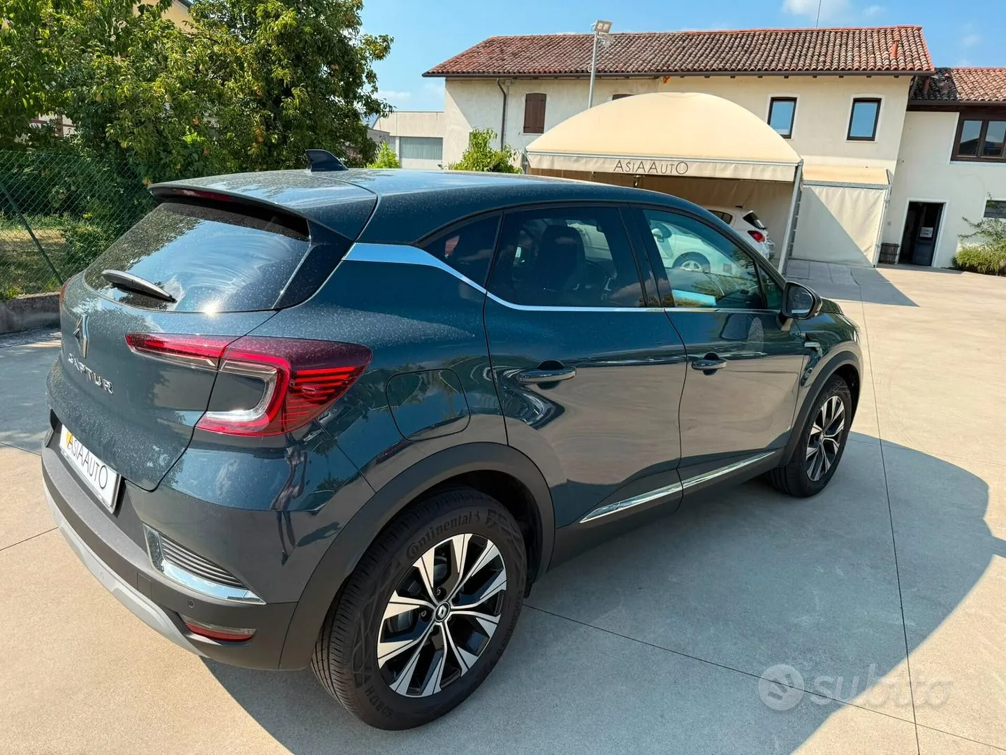 Renault Captur 2023 photo 2