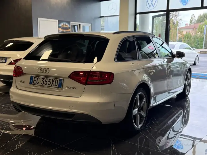 Audi A4 Avant 2010 photo 5