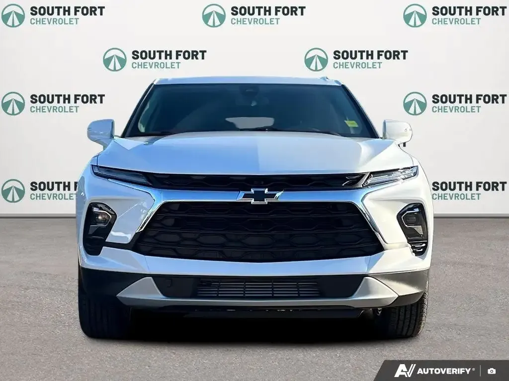 Chevrolet Blazer 2026 photo 2