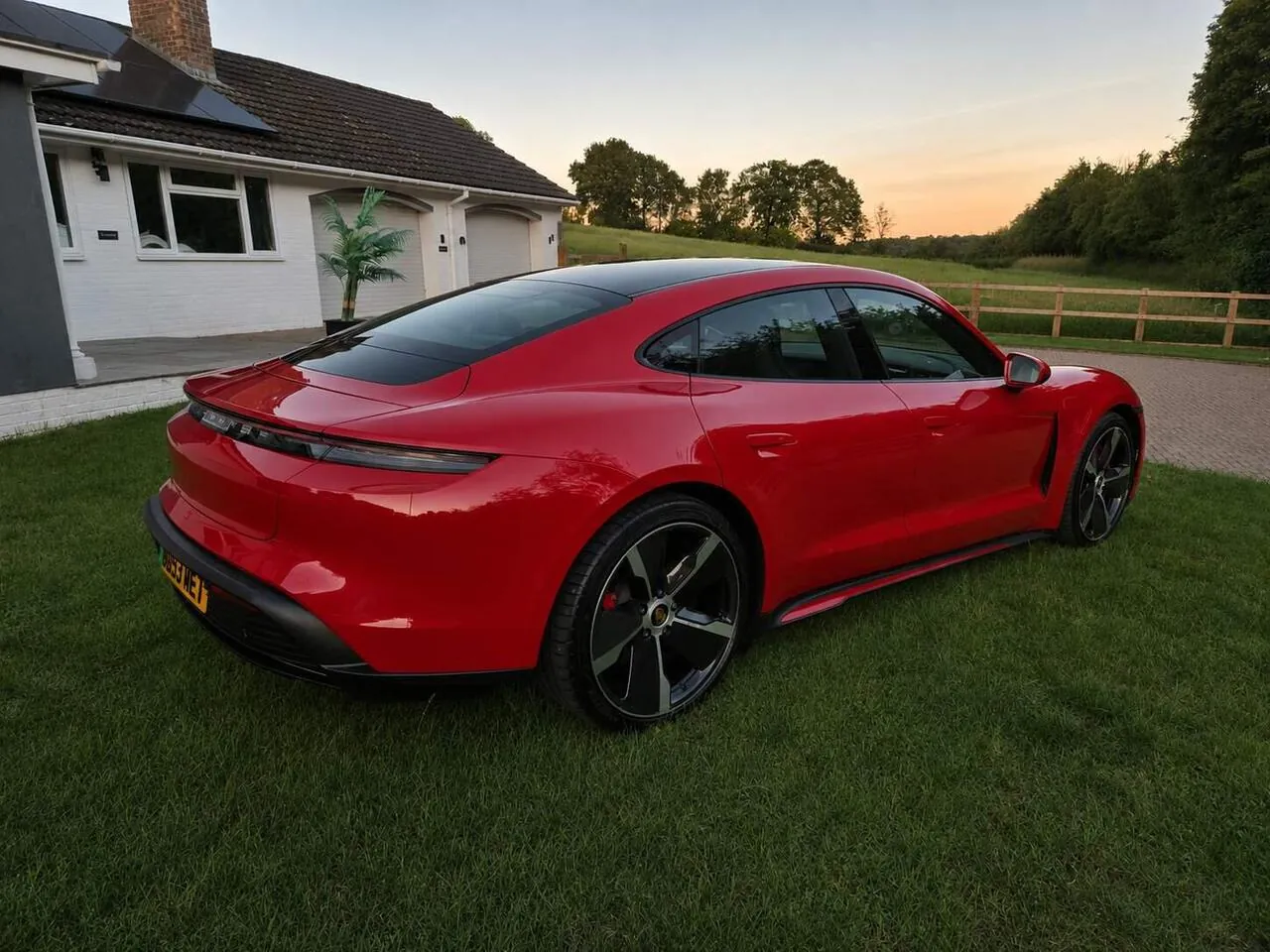Porsche Taycan 2020 photo 5