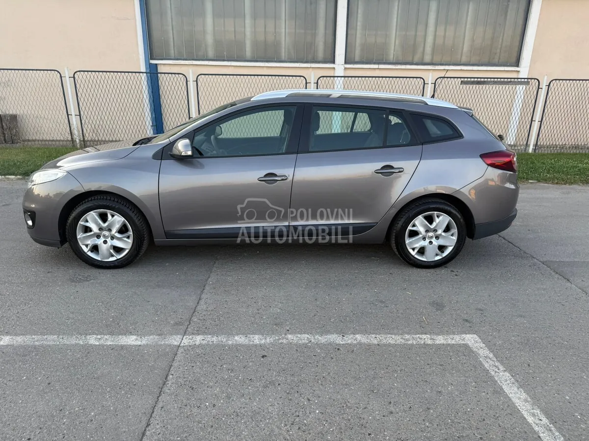 Renault Megane 2012 photo 2