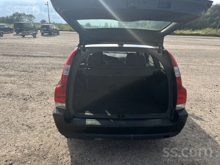 Volvo V70 2005 photo 4