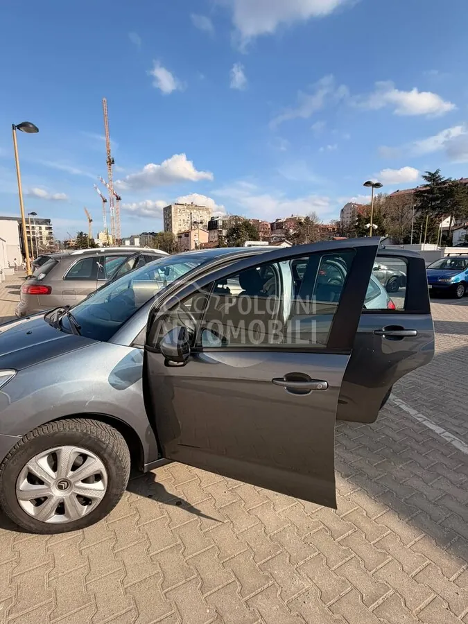 Citroen C3 2010 photo 4