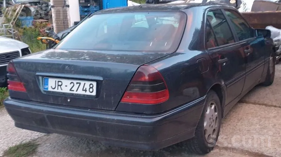 Mercedes-Benz C200 1999 photo 2