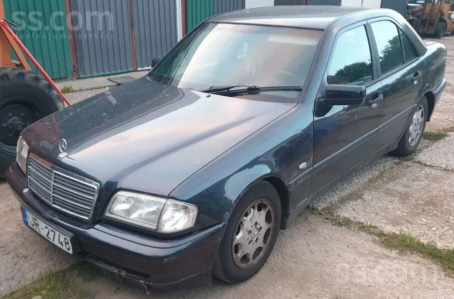 Mercedes-Benz C200
