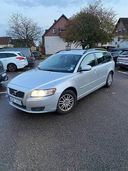 Volvo V50 2010 photo 2