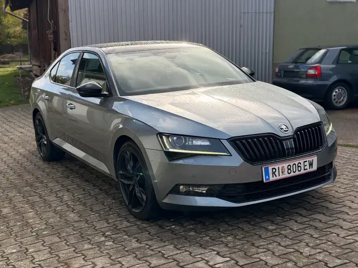Skoda Superb 2015 photo 2