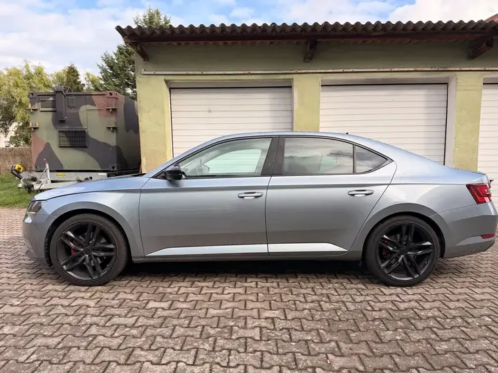 Skoda Superb 2015 photo 3