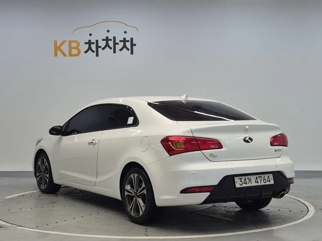 Kia K3 2015 photo 2