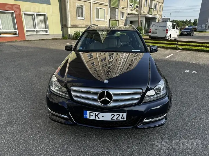 Mercedes-Benz C250
