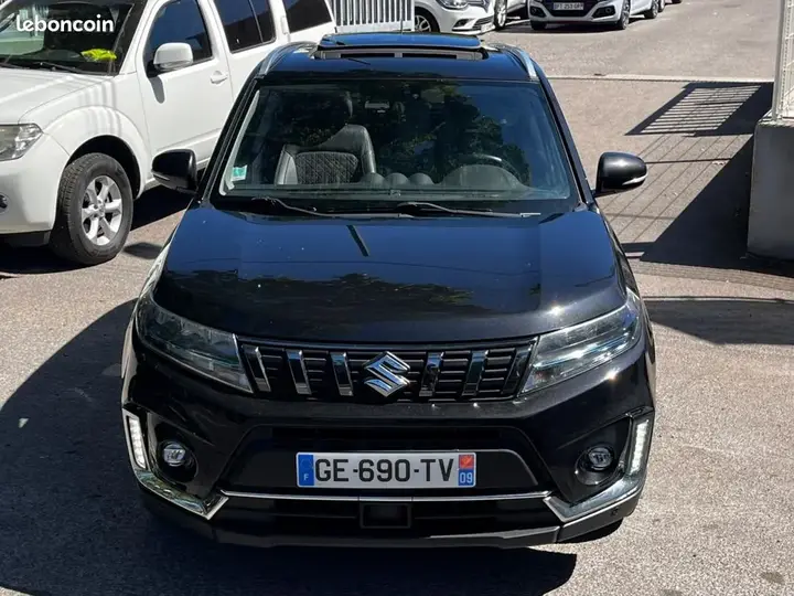 Suzuki Vitara 2022 photo 2