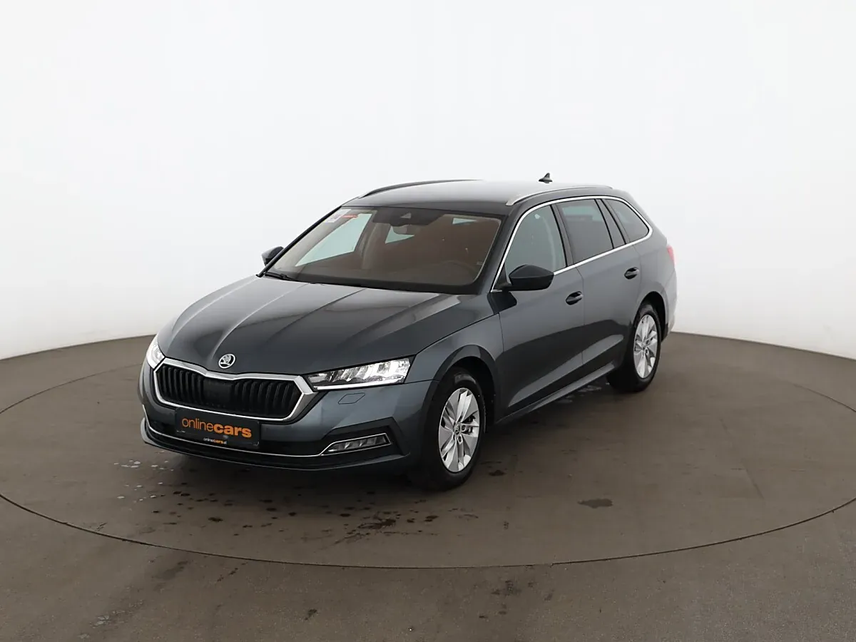 Skoda Octavia 2021 photo 2