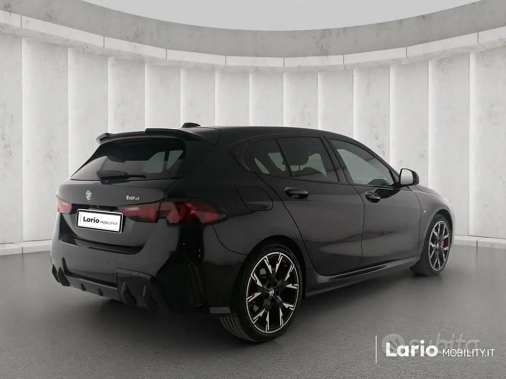 BMW 1 Series 2025 photo 3