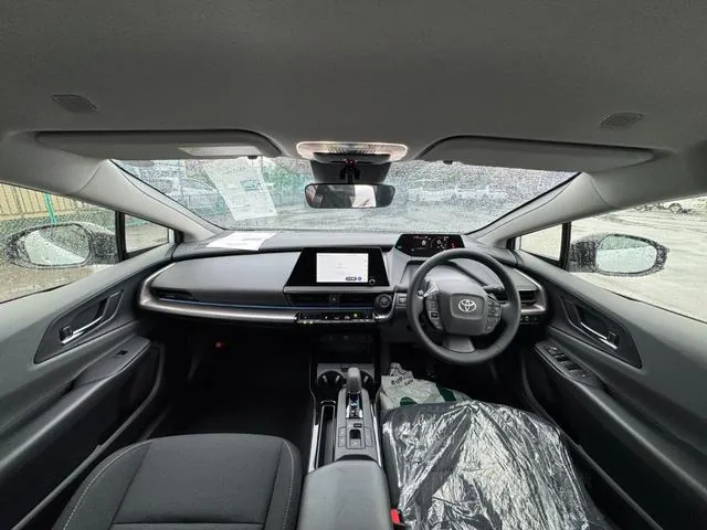 Toyota Prius G 2026 photo 2